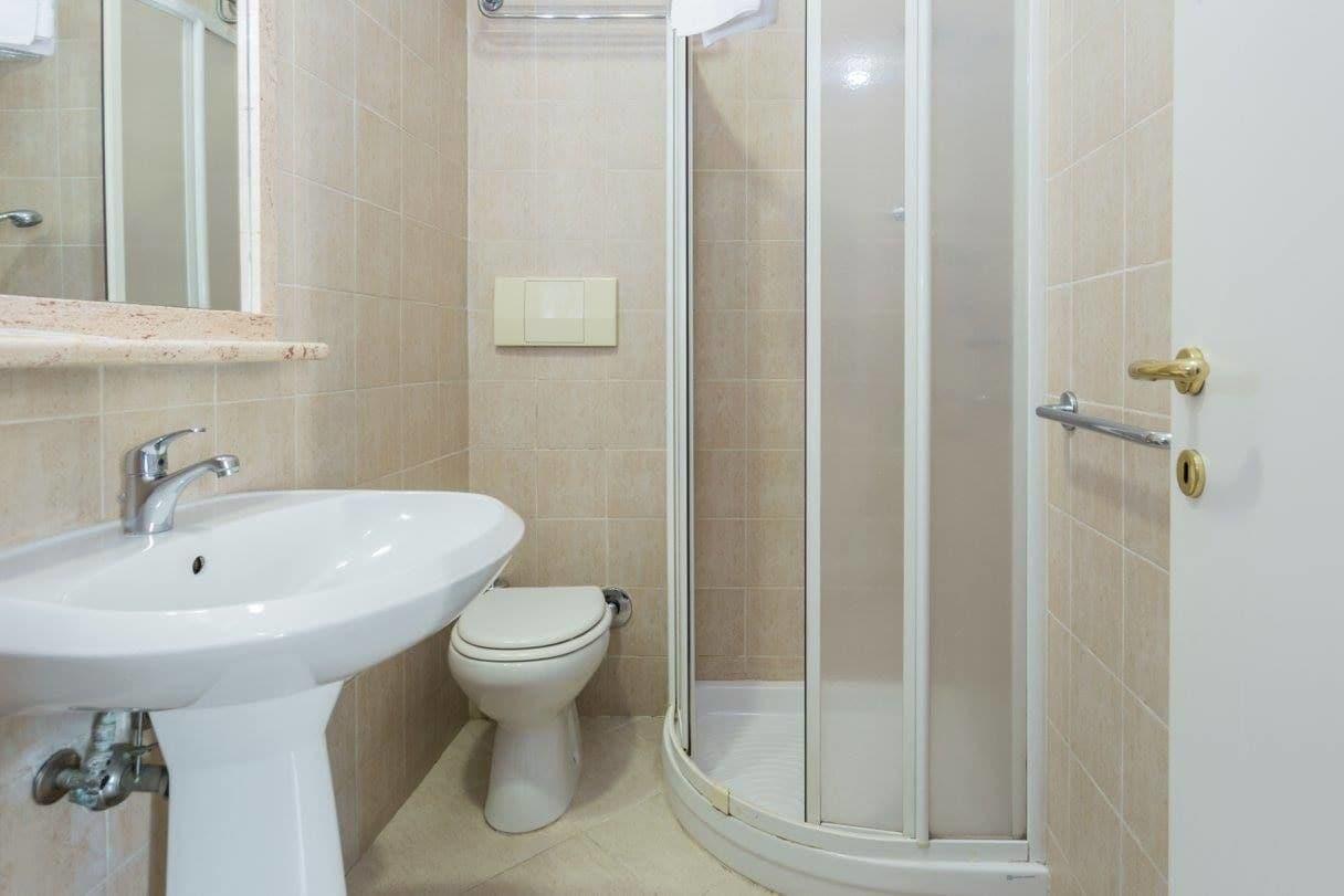 Lodi Lägenhetshotell 3*